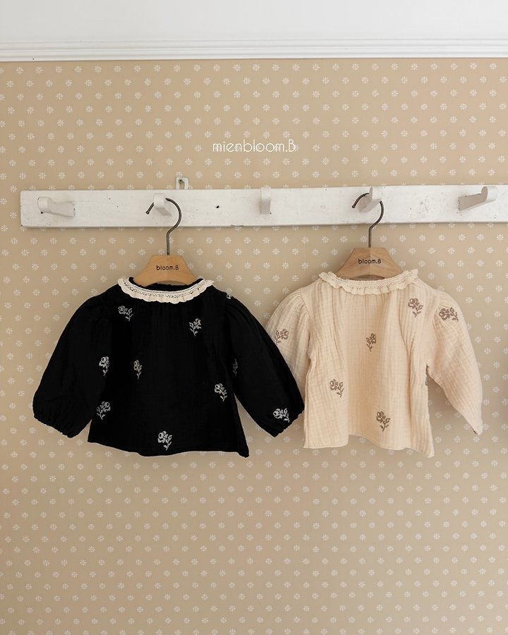 Bローズ刺繍ブラウス 2