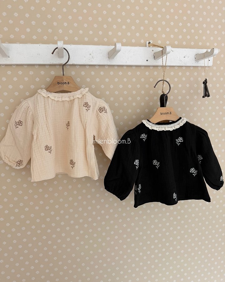 Bローズ刺繍ブラウス 3