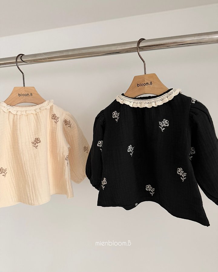 Bローズ刺繍ブラウス 4