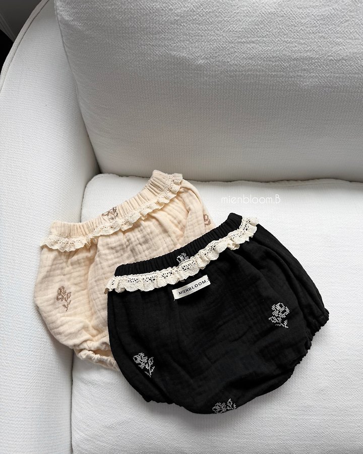 Bローズ刺繍ブルマ 2